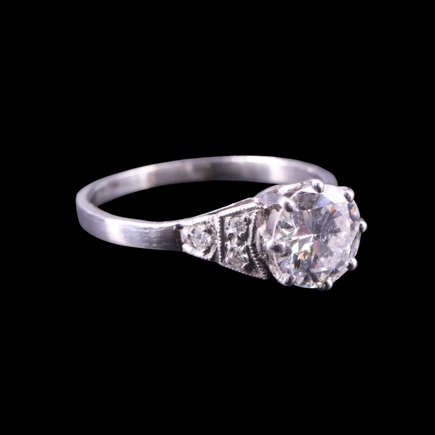 Lot 1116 - An impressive diamond ring comprising a...