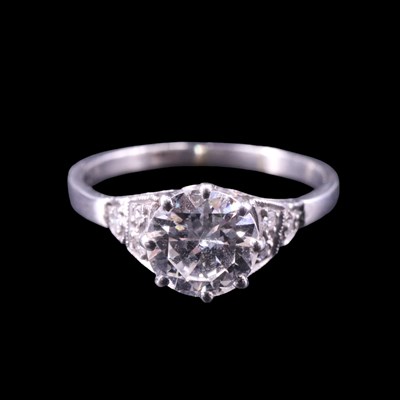 Lot 1116 - An impressive diamond ring comprising a...