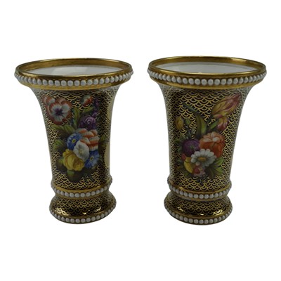 Lot 713 - A pair of Regency / George IV Spode porcelain...