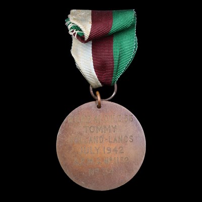 Lot 195 - A PDSA Dickin medal awarded to the homing...
