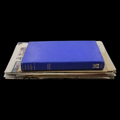 Lot 195 - A PDSA Dickin medal awarded to the homing...