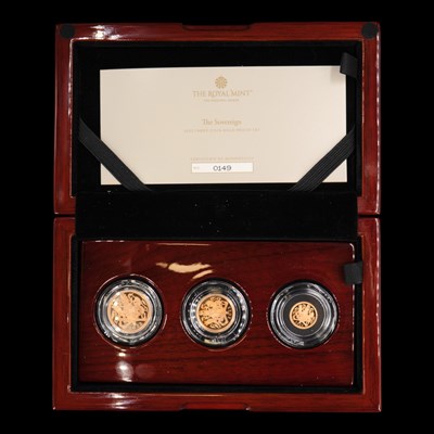 Lot 1107 - A Royal Mint 2022 "The Sovereign" three-coin...