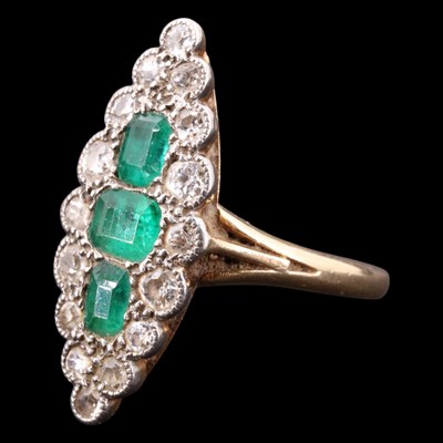Lot 1193 - An attractive late 19th / early 20th Century...