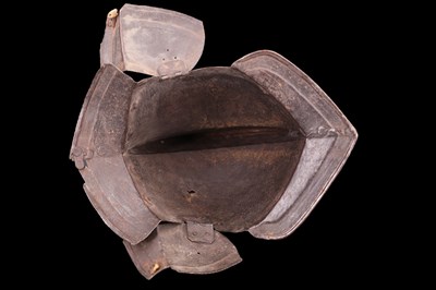 Lot 569 - A late 16th / early 17th Century burgonet, [...