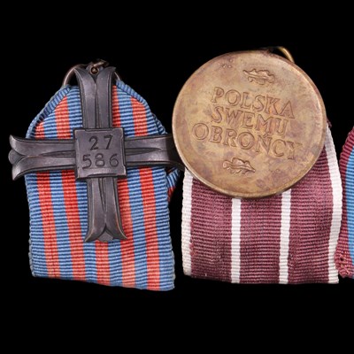 Lot 15 - A Free Polish Army decoration and campaign...