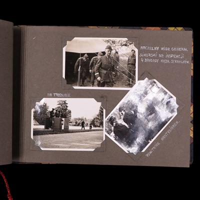 Lot 15 - A Free Polish Army decoration and campaign...