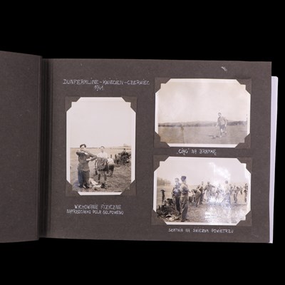 Lot 15 - A Free Polish Army decoration and campaign...