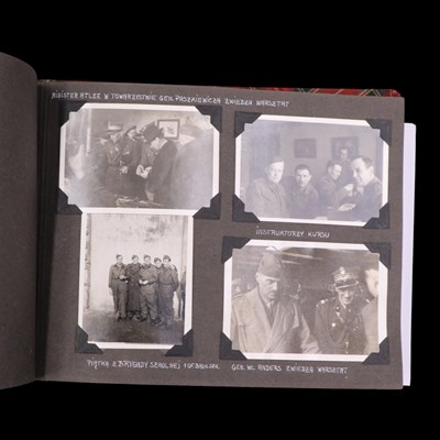 Lot 15 - A Free Polish Army decoration and campaign...