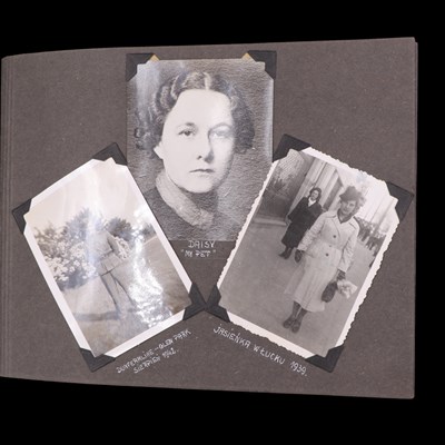 Lot 15 - A Free Polish Army decoration and campaign...