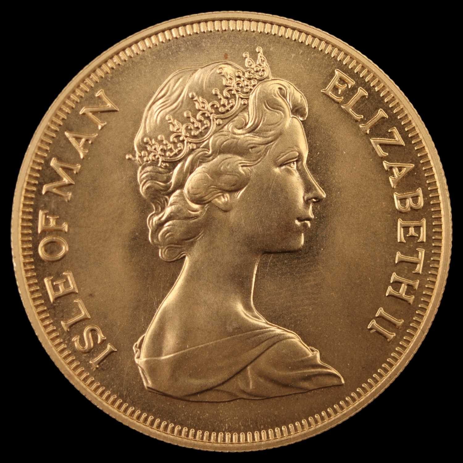 Lot 1121 - An Elizabeth II 1973 dated Isle of Man gold...