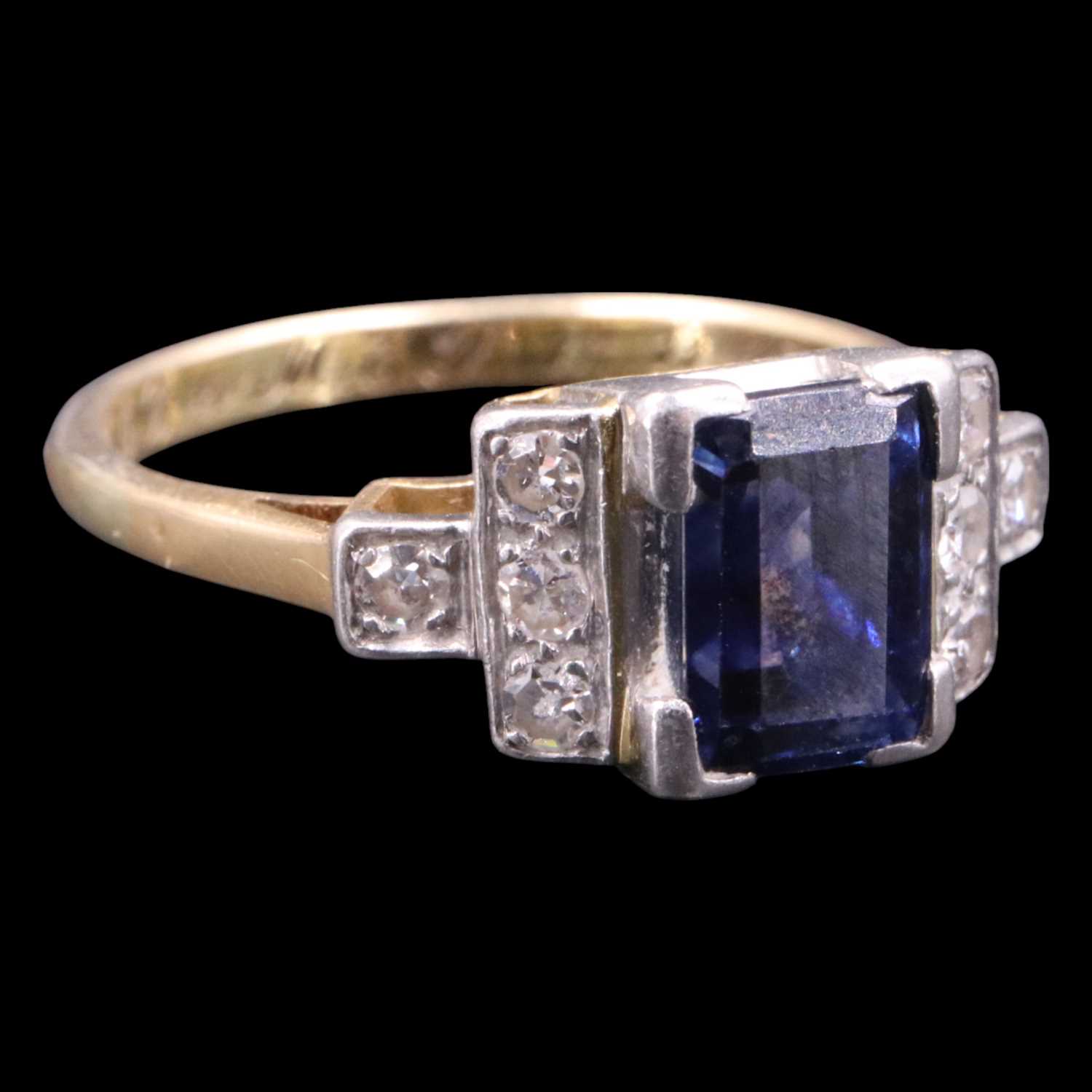 Lot 839 - A fine and striking 1940s Art Deco influenced...