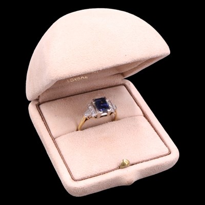 Lot 839 - A fine and striking 1940s Art Deco influenced...