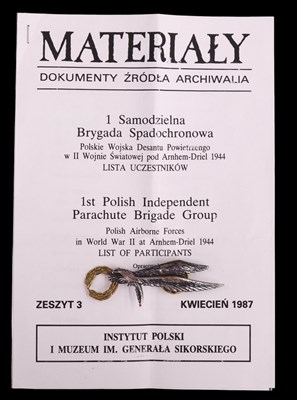 Lot 103 - A Polish paratroop Znak Spadochronowy /...