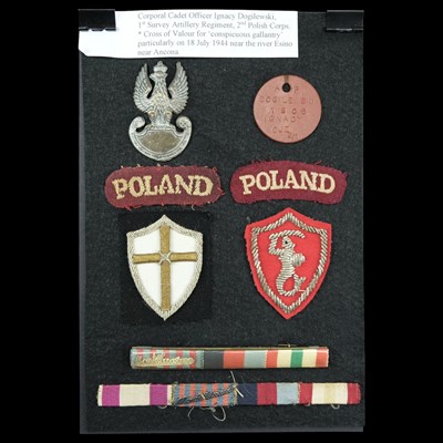 Lot 26 - A Free Polish Army order, decoration and...