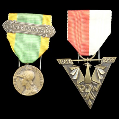 Lot 26 - A Free Polish Army order, decoration and...