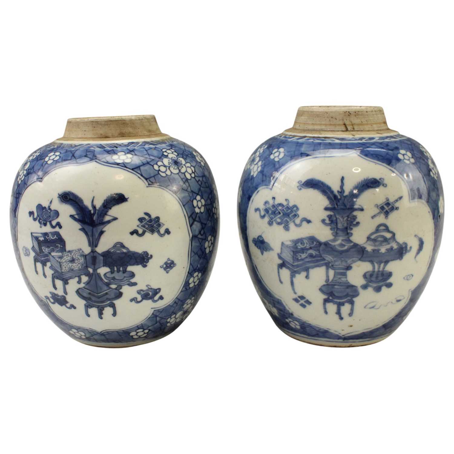 Lot 476 - A pair of Qing Chinese blue-and-white...