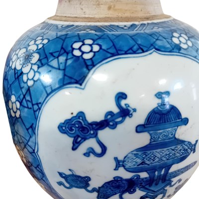 Lot 476 - A pair of Qing Chinese blue-and-white...