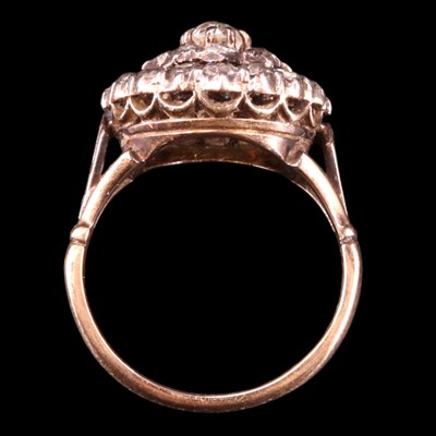 Lot 1422 - An impressive Victorian diamond ring,...