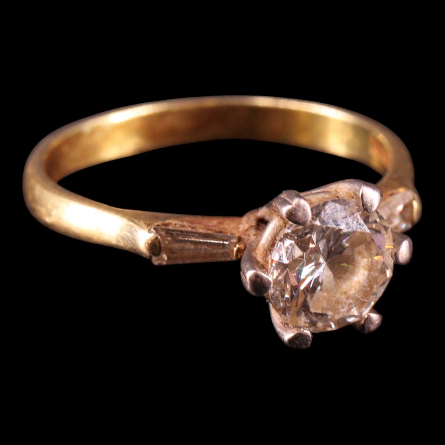 Lot 1431 - A near-contemporary diamond ring, comprising a...