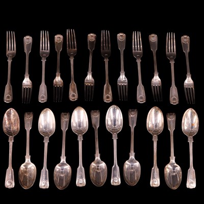 Lot 1172 - A set of 12 Victorian silver fiddle, thread...