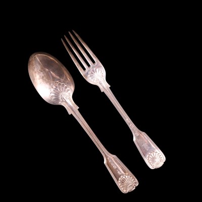 Lot 1172 - A set of 12 Victorian silver fiddle, thread...