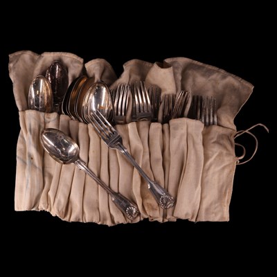 Lot 1172 - A set of 12 Victorian silver fiddle, thread...