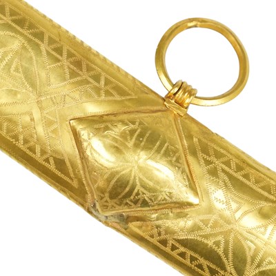 Lot 422 - An Omani yellow-metal-mounted shamshir sword,...