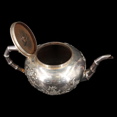 Lot 1325 - An early 20th Century Hong Kong silver...