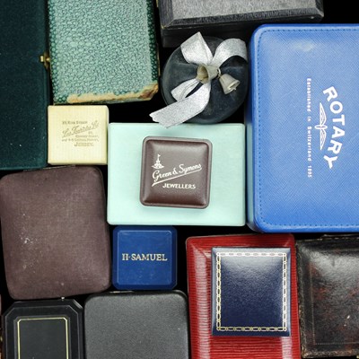 Lot 1228 - A large quantity of antique and vintage...