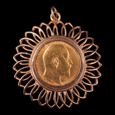 Lot 1270 - An Edward VII 1910 gold sovereign, loose...