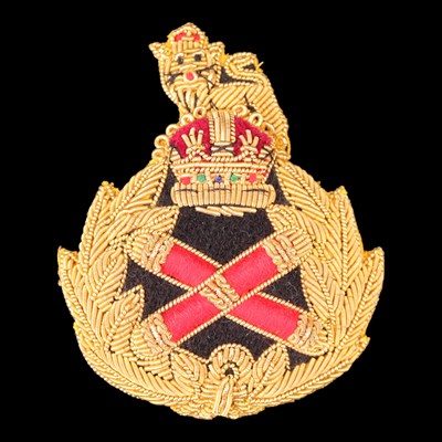 Lot 123 - A British Army Field Marshall's cap badge, pre-...
