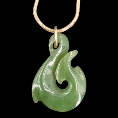 Lot 1281 - A contemporary New Zealand hei matau pounamu...