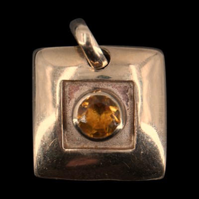 Lot 1287 - A contemporary Cairngorm citrine and 9 ct gold...