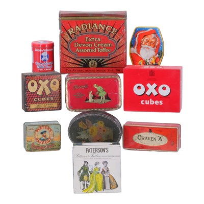 Lot 720 - A quantity of vintage tinplate biscuit and...