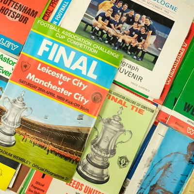 Lot 546 - A quantity of 1950s and later European, FA Cup...