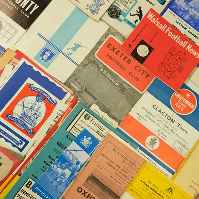 Lot 552 - A group of 1950s and later matchday football...