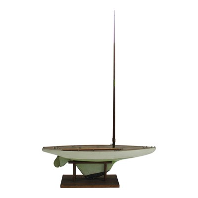 Lot 884 - An early-to-mid 20th Century wooden pond yacht...