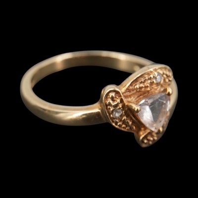 Lot 1313 - A contemporary morganite and white topaz ring,...