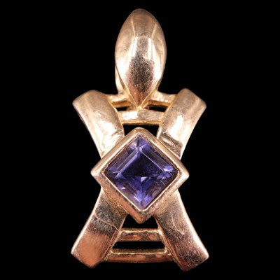 Lot 1333 - A contemporary violet iolite and 9 ct gold...