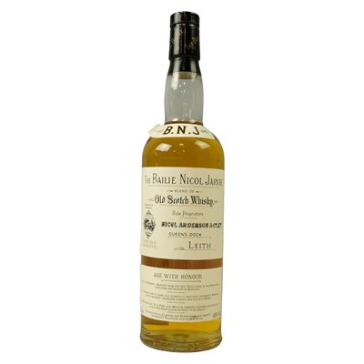 Lot 1589 - A bottle of Bailie Nicol Jarvie blended Old...