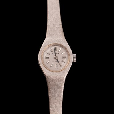 Lot 1476 - A late 1970s Accurist 9 ct white gold wrist...