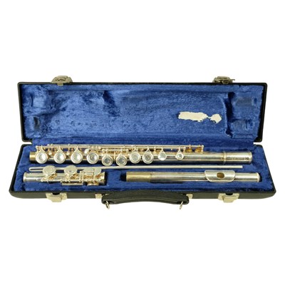 Lot 862 - A cased vintage "Blessing B101" three-piece...