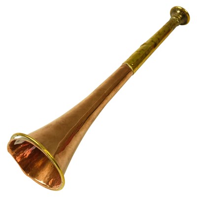 Lot 756 - A Victorian brass-and-copper hunting horn, of...