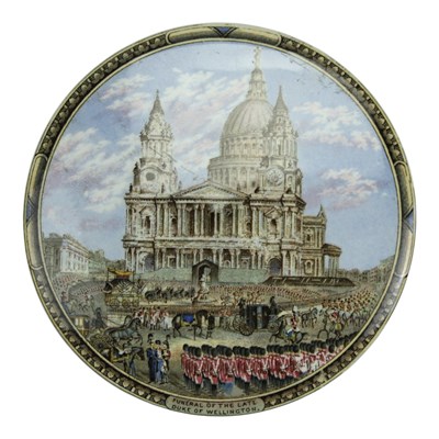 Lot 1043 - A 19th Century prattware pot lid, depicting...