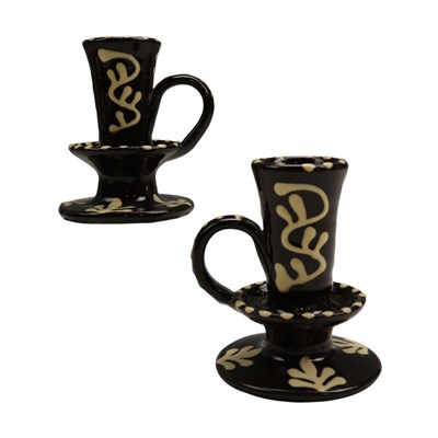 Lot 1018 - A pair of Wetheriggs Penrith slipware...