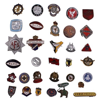 Lot 732 - A quantity of vintage Trade Union, military,...
