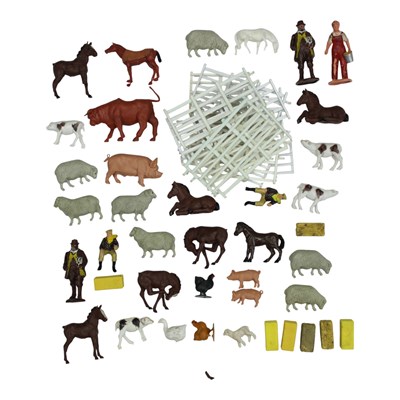 Lot 881 - A small quantity of vintage lead and plastic...
