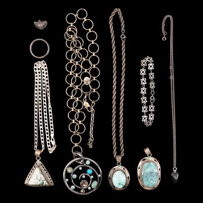 Lot 1227 - A quantity of vintage turquoise-set and other...