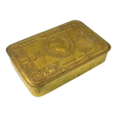 Lot 376 - A 1914 Princess Mary gift tin