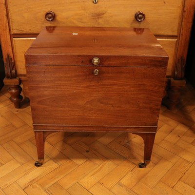 Lot 1650 - A George III mahogany cellarette, 58 cm x 45...